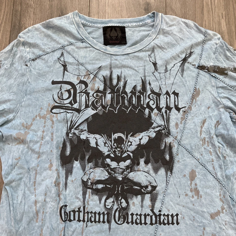 Camiseta Salvage Batman Gotham Guardian Para Hombres 2XL Azul Claro Y2K Foto 2 de 4