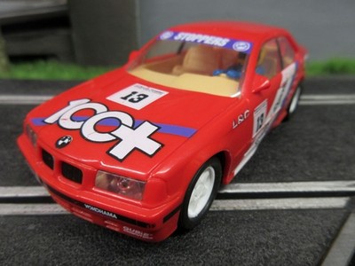 SCALEXTRIC C358 BMW 318I BTCC SEHR SCHNELL UND GEWARTET. VIELE NEUTEILE.
