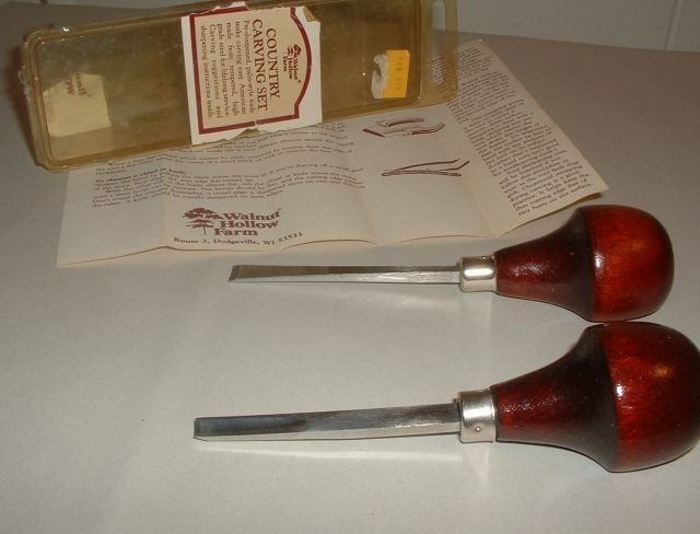 Vintage 1980s Woodcarving Set of Two Palm-Style Tools    Need to be Sharpened