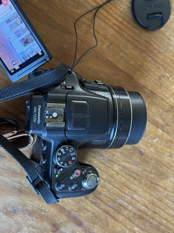 Panasonic LUMIX DMC-FZ200 Parfait État @197IU011025 - Photo 4/4