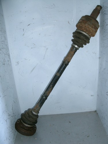 BMW E81 187 1er 118d Antriebswelle Gelenkwelle hinten rechts 7533446