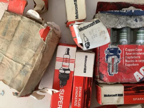 Job lot of Vintage spark Plugs for Ford Motorcraft, Delco BF32, BF22 & more - Picture 6 of 9