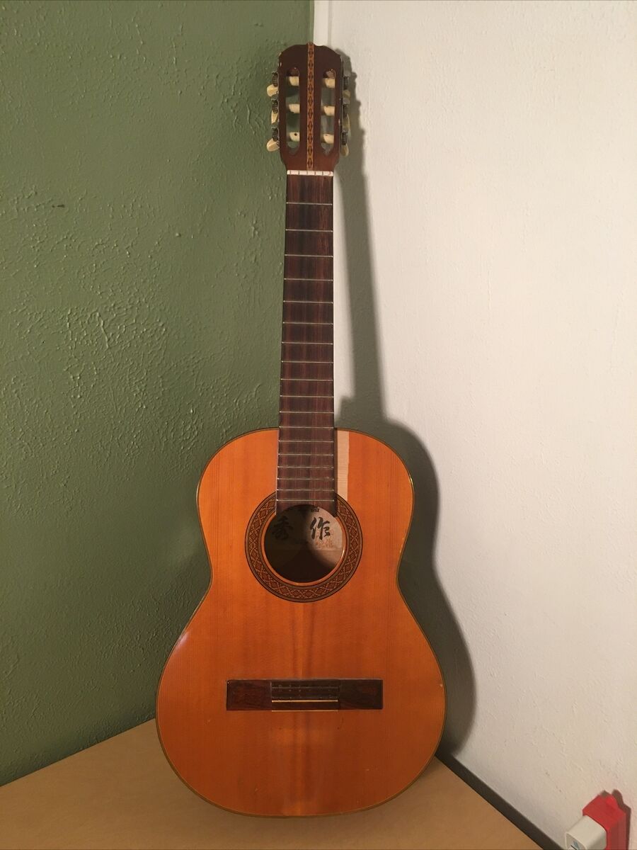 Vintage 1970's Classical Guitar Japanese possibly Kasuga 34 Vintage 1970's Classical Guitar Japanese possibly Kasuga 34