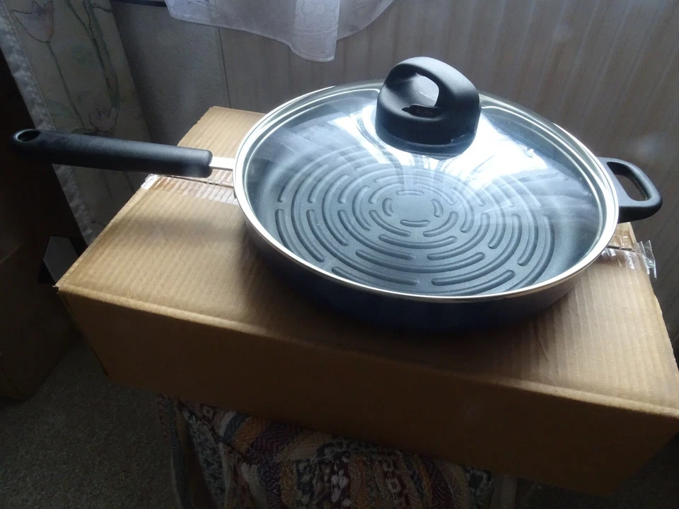 Grillpfanne Cooks Essentials 28 cm Alu blau mit Glas-Deckel - Bild 4 von 4