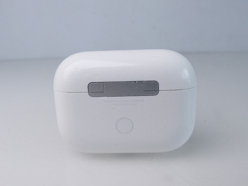 Apple AirPods Pro 2. Etui ładujące Generation A2700 Ligthning PUSTE #48 - Zdjęcie 4 z 5