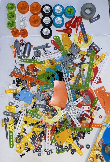 meccano build and play