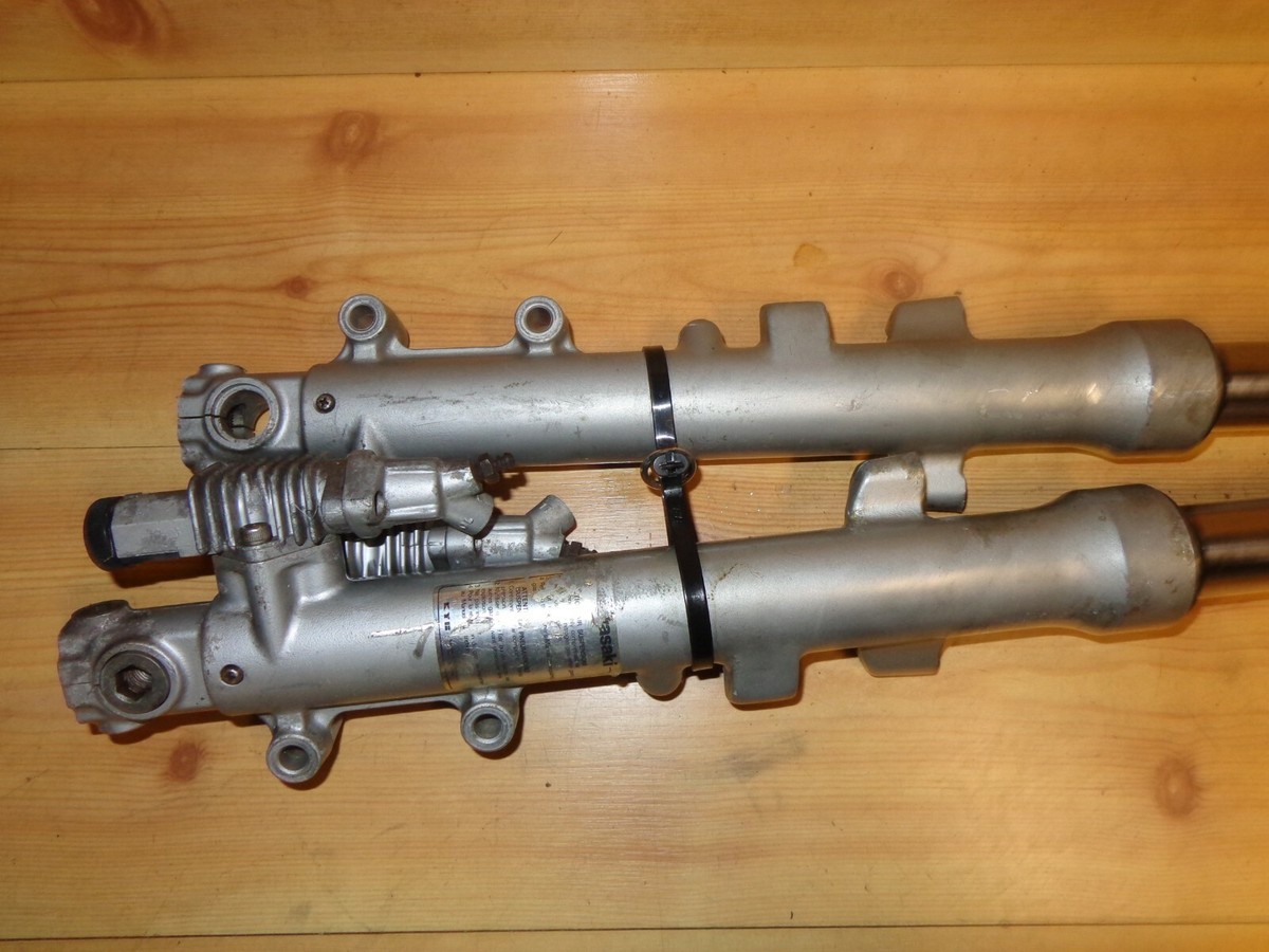 ぎょん 1985-87 Kawasaki ZX600 ZX 600 Ninja Front Forks Fork 44001-1661 | eBay