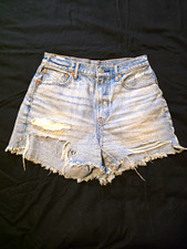American Eagle Women s Size 4 Light Wash High Rise Distressed Cutoff Shorts