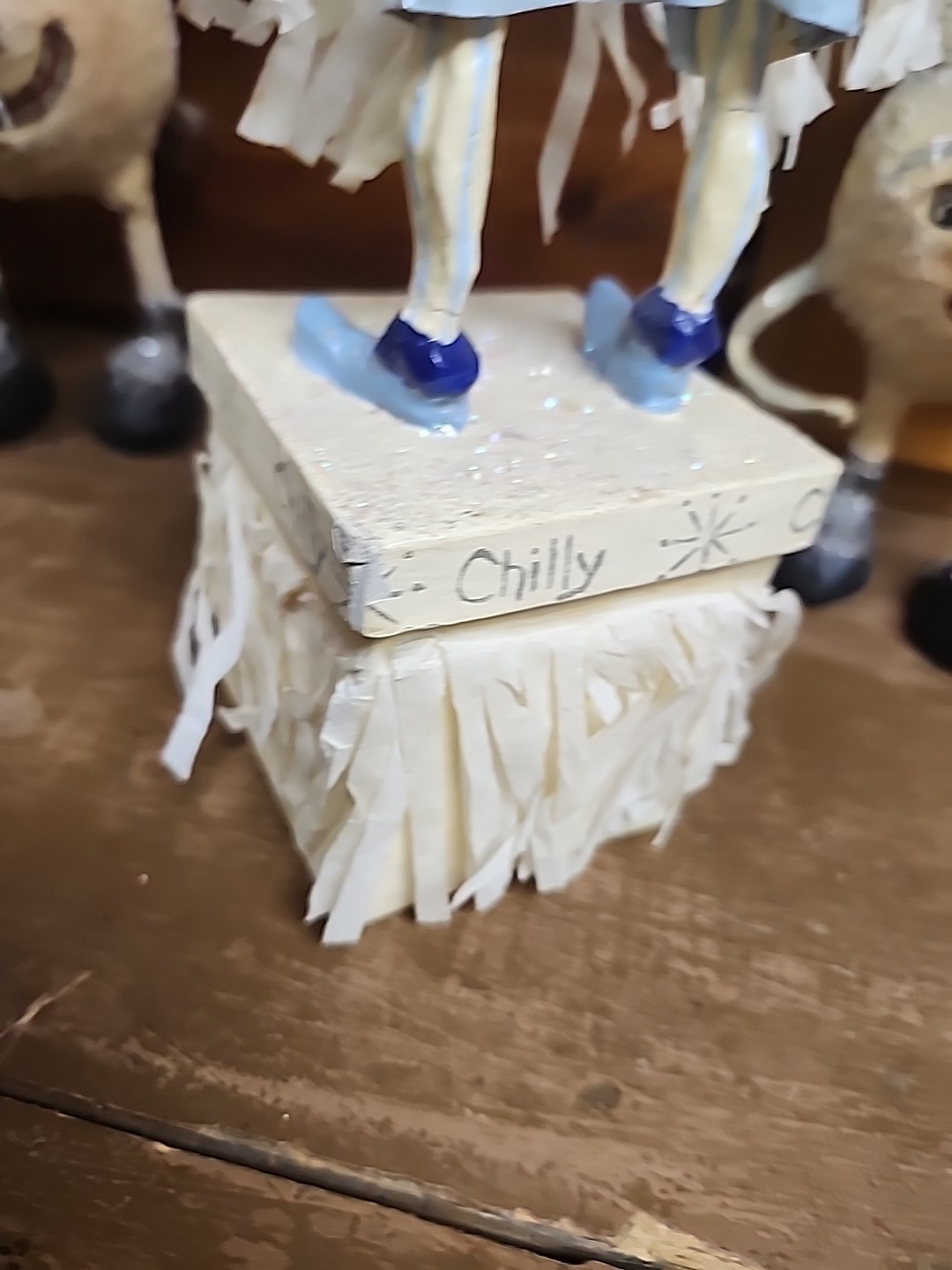 3 BETHANY LOWE Frosty Winter Chilly Icicles VIRGINIA BETOURNE Paper Mache READ