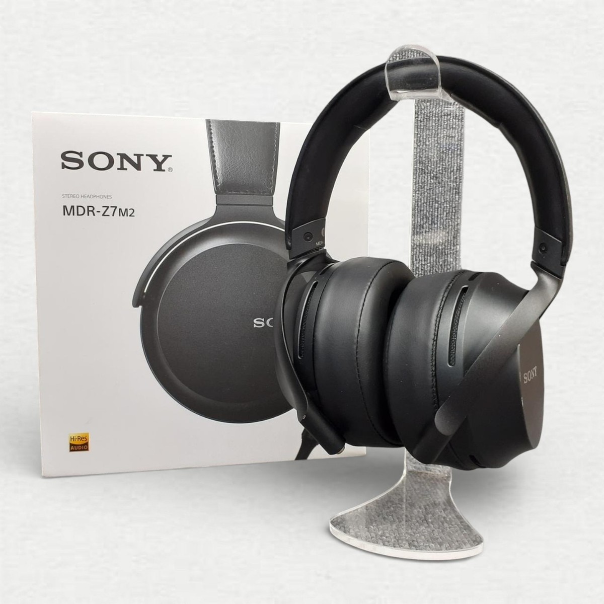 Sony MDR-Z7M2 High-Resolution Over-Ear Headphones Double Headband 