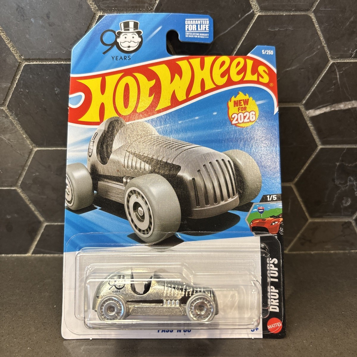No26. クラシカル ギャッサーズ- ブルー＆レッド　Hot WHeels 🔥2026 Hot Wheels Pass N Go - 90 Years Monopoly Car🔥 Case Fresh
