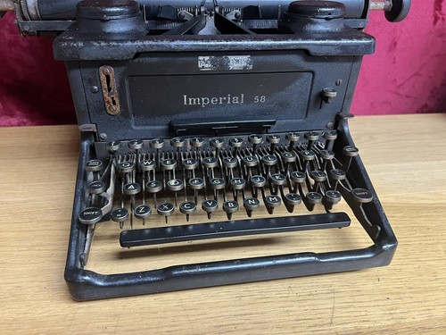 Imperial 58 Typewriter Vintage Antique Display Prop - Picture 7 of 14