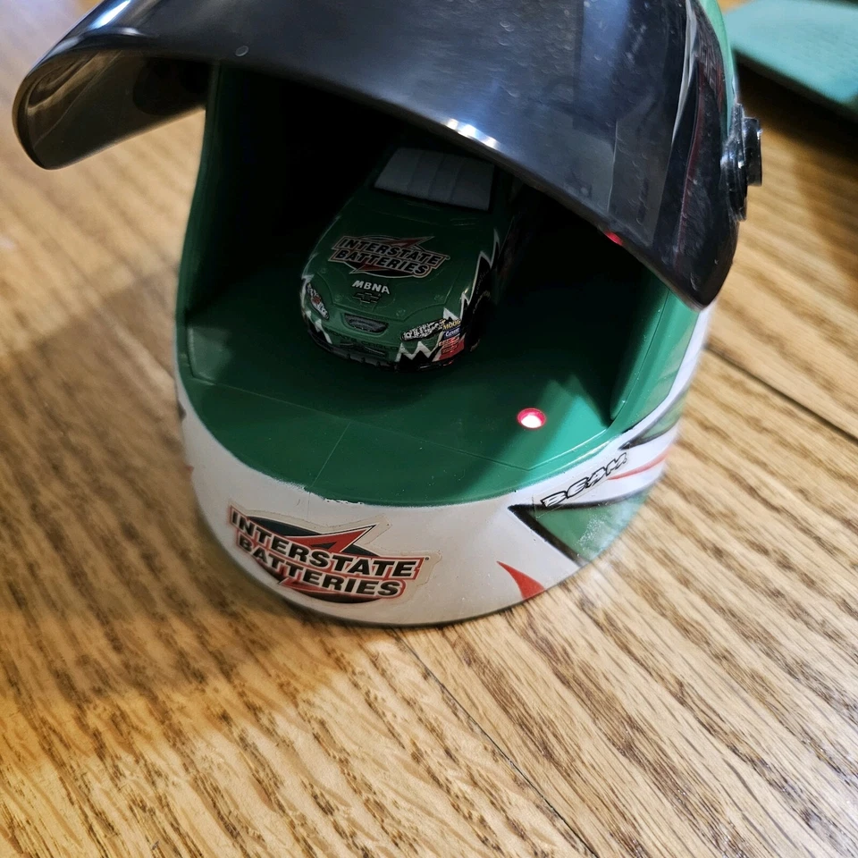 Cargador de coche y casco Road Champs #18 Nascar Bobby Labonte RC probado 1:64 Foto 3 de 4