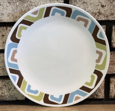 Corelle 10-1/4โ diameter Dinner / Supper Plate Squared Pattern vtg Made in USA