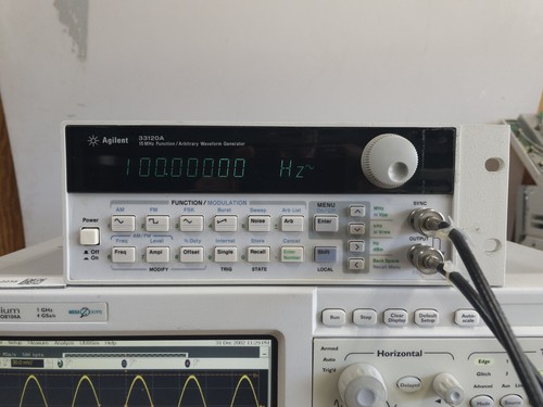 Agilent 33120A 15MHz Function / Arbitrary Waveform Generator With Option 001