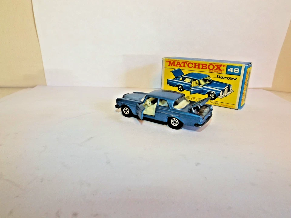 MATCHBOX TRANS. S/F NO.46-S MERCEDES 300 SE RARE BLUE BODY MIB - Image 3 of 4