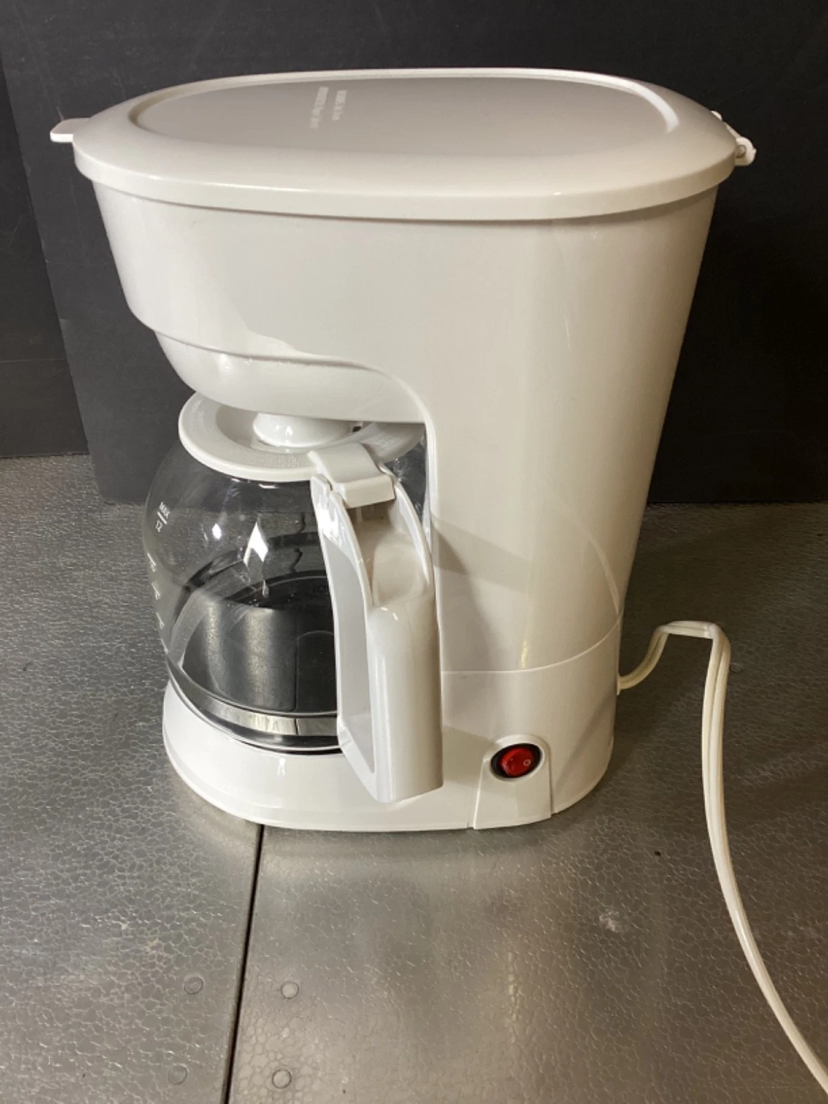 Walmart-White 12 Cup Drip Coffee Maker Model: 512841 - TESTED in EUC