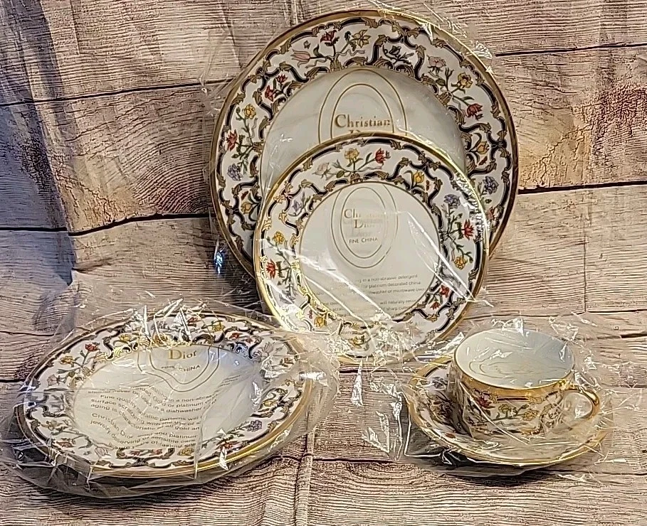 Preços baixos em Christian Dior Renascença | eBay