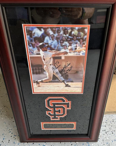 Willie. Mays 2007 dedicated autographed craned photo!