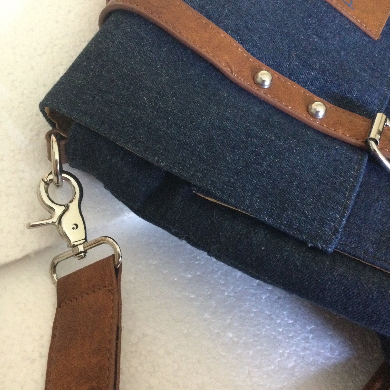 Plexus Durable Sturdy Multi-Compartment Laptop Ba… - image 10