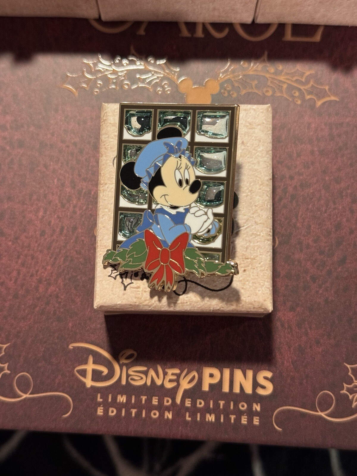 Minnie Mrs Cratchet Calendar 2024 Christmas Carol Stained Glass LE Disney Pin