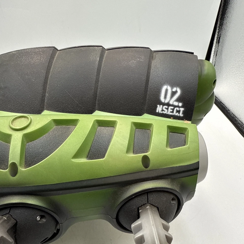 Tyco RC I.N.S.E.C.T. de colección Robot criatura verde y control remoto Foto 4 de 4