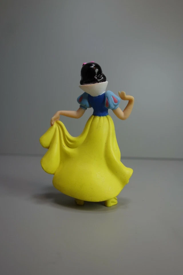 Disney Bullyland Белоснежка фигурка 3.75" - Изображение 2 из 4