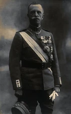 Vittorio Emanuele III Vintage Postcard