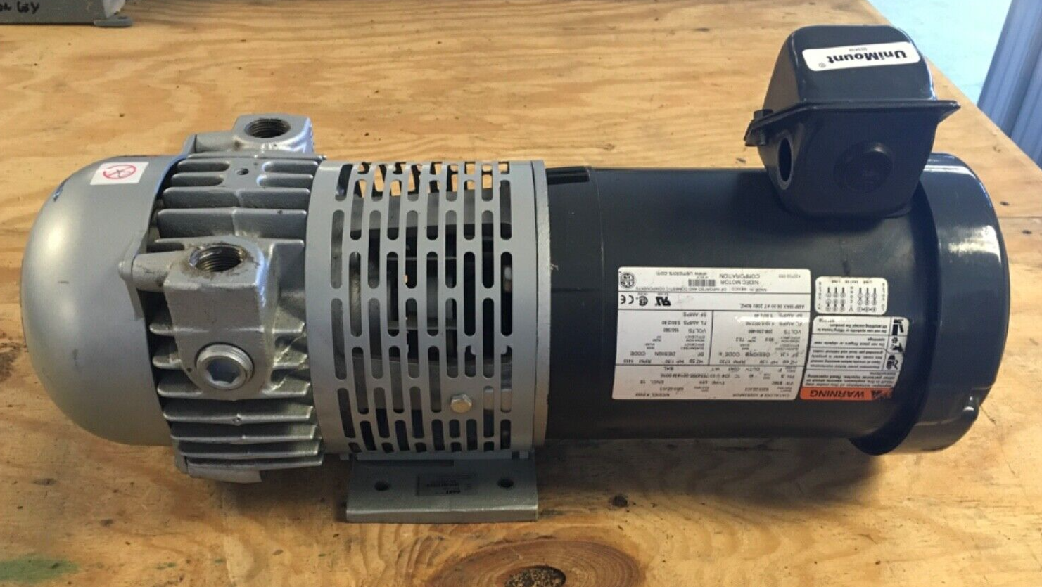 Gast 2067V103 Rotary Vane Vacuum Pump for sale online eBay