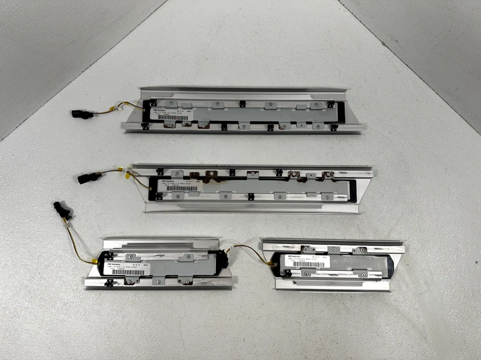 13-20 RANGE ROVER L494 ALFÉIZAR DE PUERTA ILUMINADO DELANTERO Y TRASERO PLACA DE PASO MOLDURA Foto 2 de 4