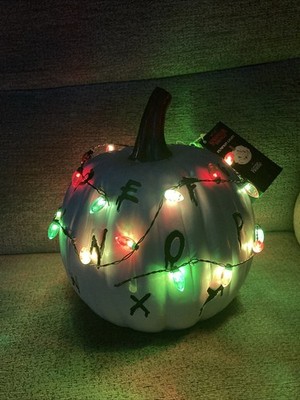 Halloween Stranger Things Leuchtkürbis Ornament Dekoration