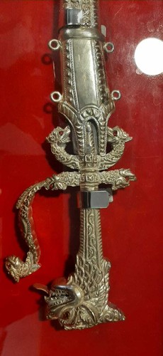 Brass Sword Beautiful Vintage Stoned Decorated Bright Cabinet show Brave Look - Picture 4 of 4