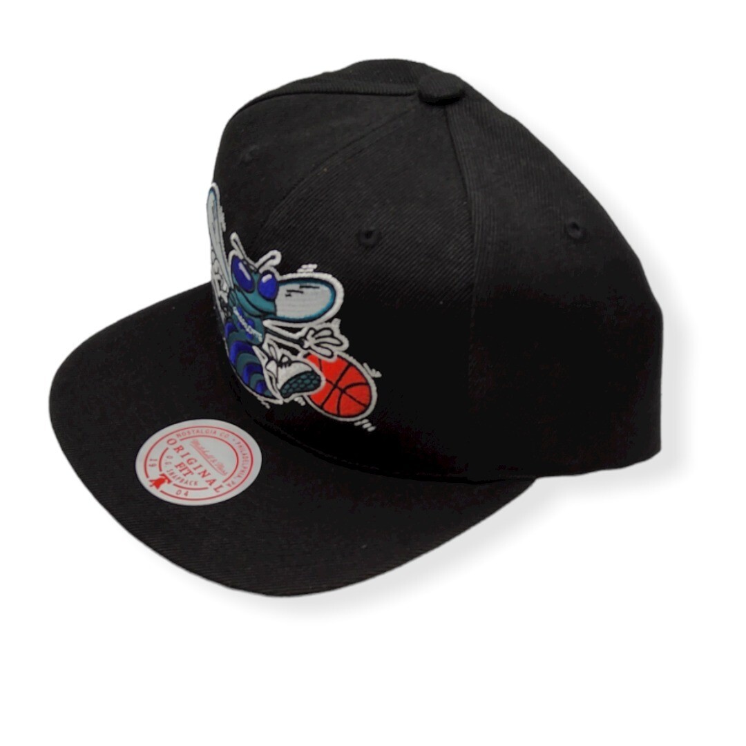 Mitchell & Ness Charlotte Hornets Black Satin Undervisor