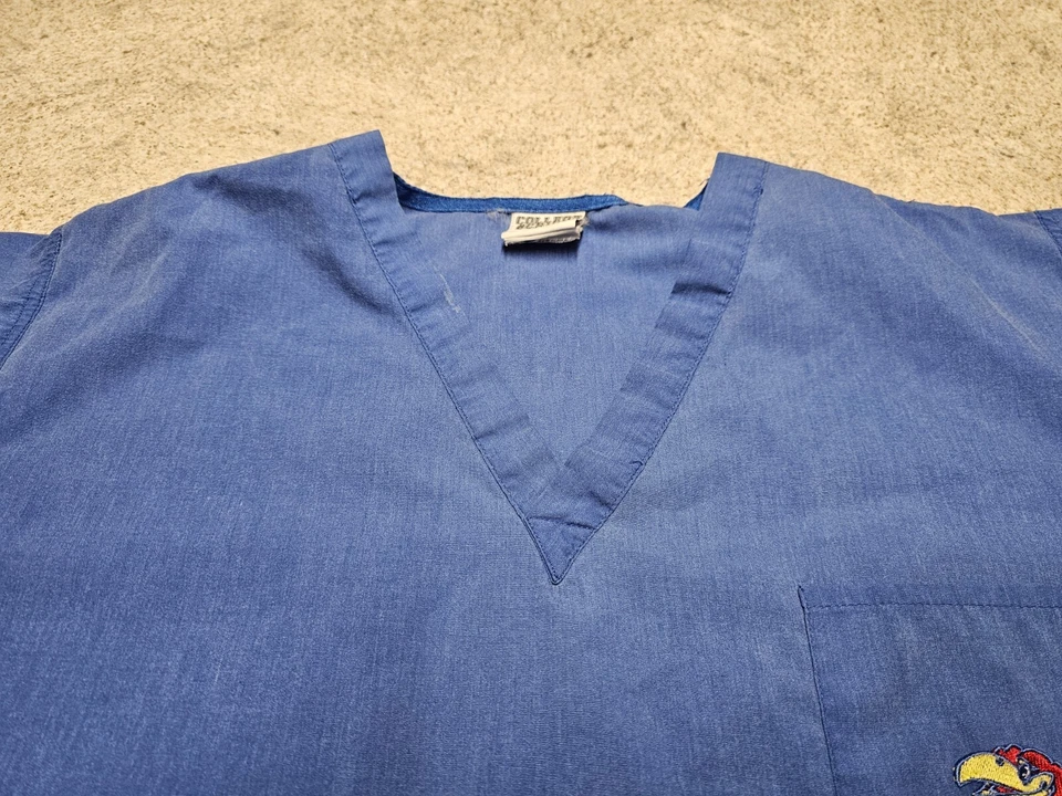 Blusa Médica Universitaria Unisex KU Talla Desconocida. Ver fotos para medidas Foto 2 de 4