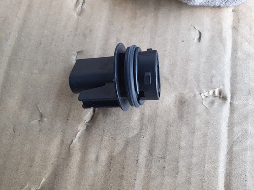 VW UP! Facelift Blinkerfassung Frontscheinwerfer Rechts 179977-00 Ab 2017