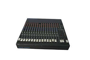 値下げしました。MACKIE DESIGNS CR-1604 ミキサー　マッキー なつかし楽器道場'91年 アナログミキサー「MACKIE CR1604」- e