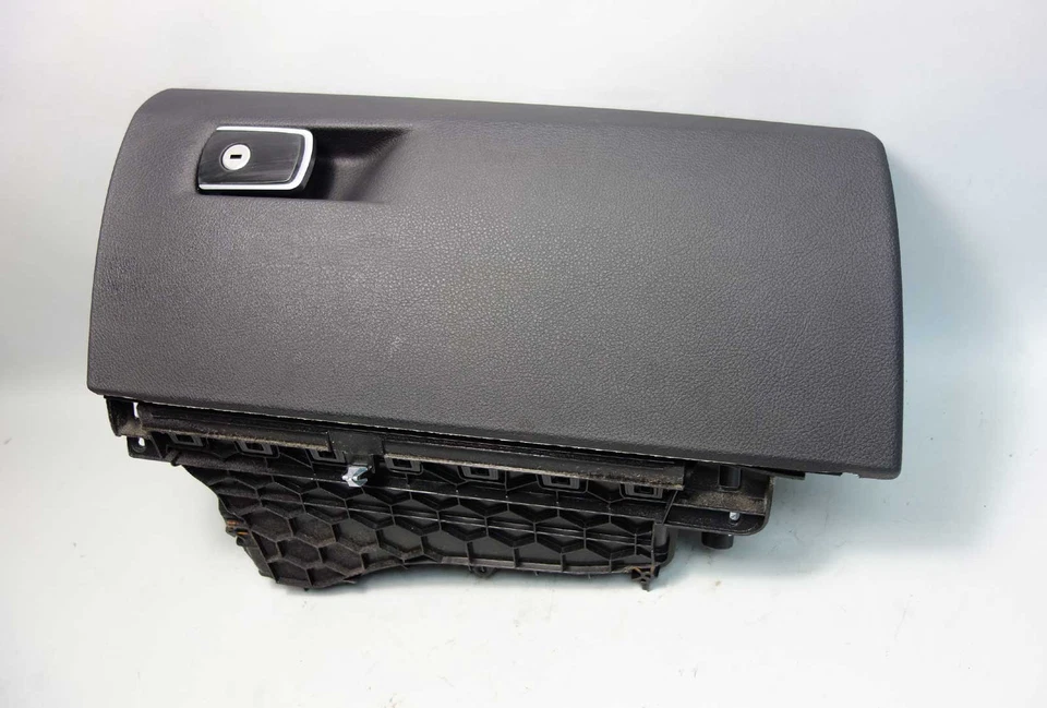 2012-2017 BMW F30 3-Series F32 внутренний перчаточный ящик в сборе с защелкой черный винил - Изображение 3 из 4