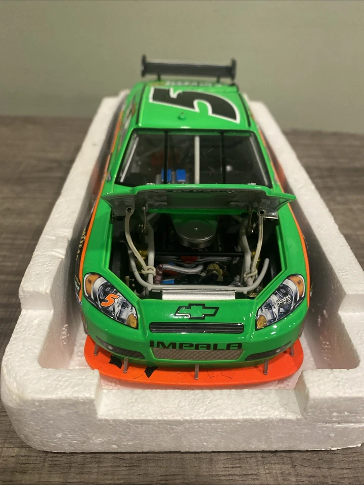 2010 Mark Martin #5 GODADDY ELITE RCCA ELITE 1:24 Diecast  004/305 - Image 3 of 4