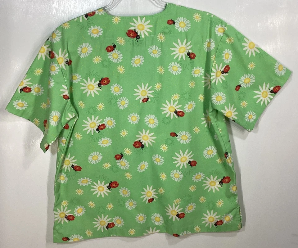 Scrub Top womens size M as measured Ladybugs and Flowers Daisies green yellow - Image 3 of 4