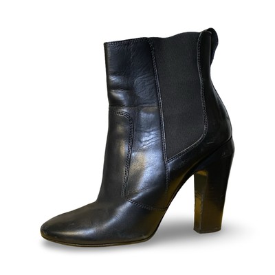 Fendi Black Leather Boots Sleek Design Fendigraphy Leather Boots - Fendi - Women | WE IN STYLE main image 3