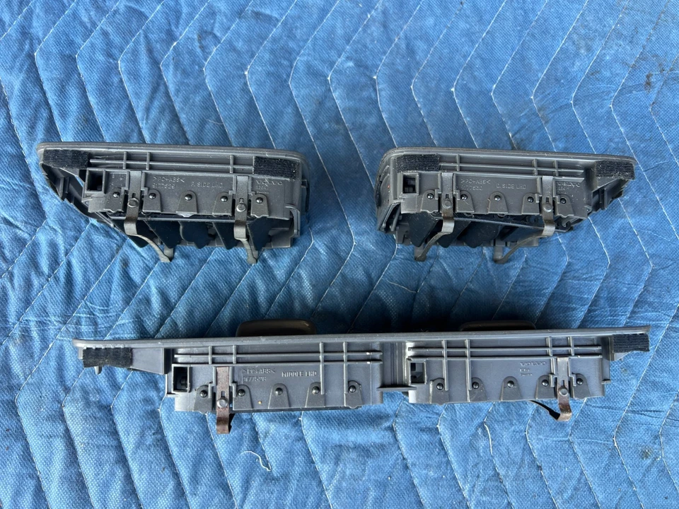 Volvo S70 V70 XC 1998-2000 delantero derecho izquierdo tablero central aire acondicionado juego de ventilación térmica OEM #3042EM Foto 4 de 4