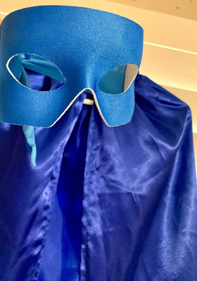 2-Piece Halloween Costume, Cape & Italian Mask.Masquerade Superhero, Size S M L - Image 2 of 4