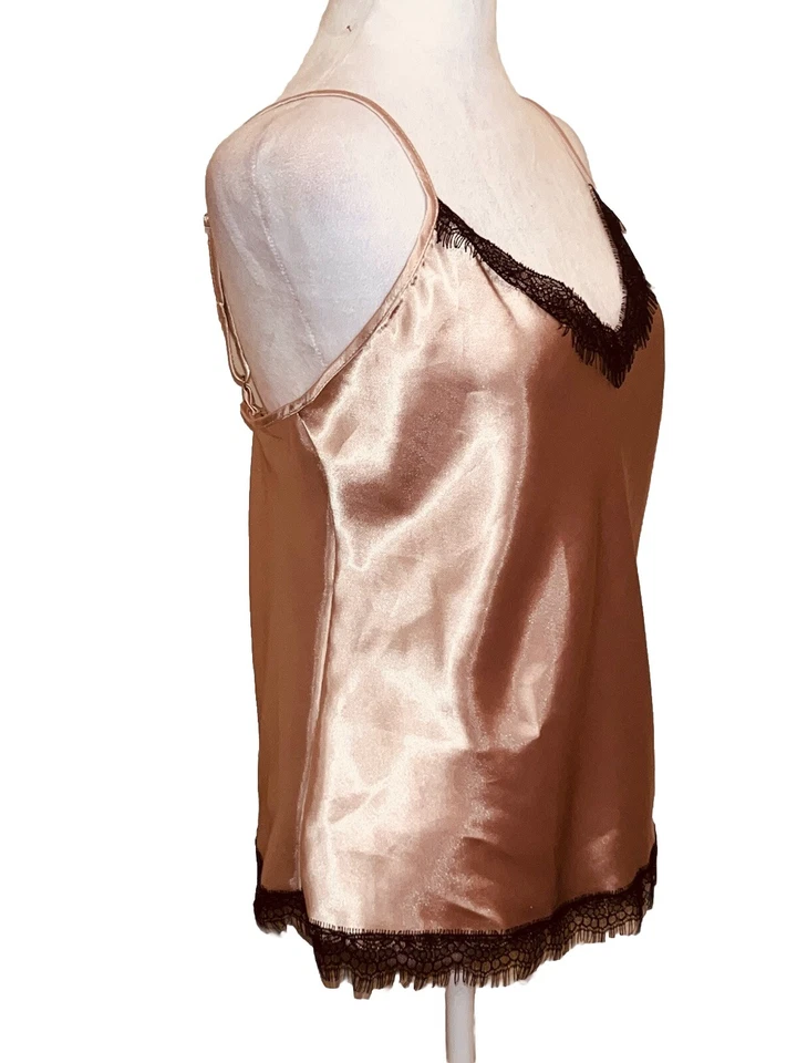Blusa Top Camisola Nicole Miller Dorado Satinado Talla M, EE. UU. 8 Borde Pestañas Negro Nueva con Etiquetas Foto 2 de 4