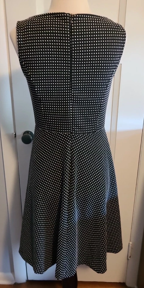 Vestido Merona Negro con Lunares Blancos Talla XS Elástico Ajuste Acampanado Sin Mangas Foto 4 de 4