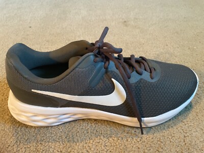nike JV2, brand new never worn, grey cover white soles, size  display picture 3
