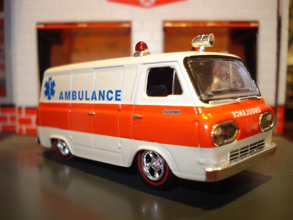 1964 FORD ECONOLINE LOWERED CUSTOM LIMITED EDITION 1/64 M2 "AMBULANCE" CRUISER - Image 2 of 4
