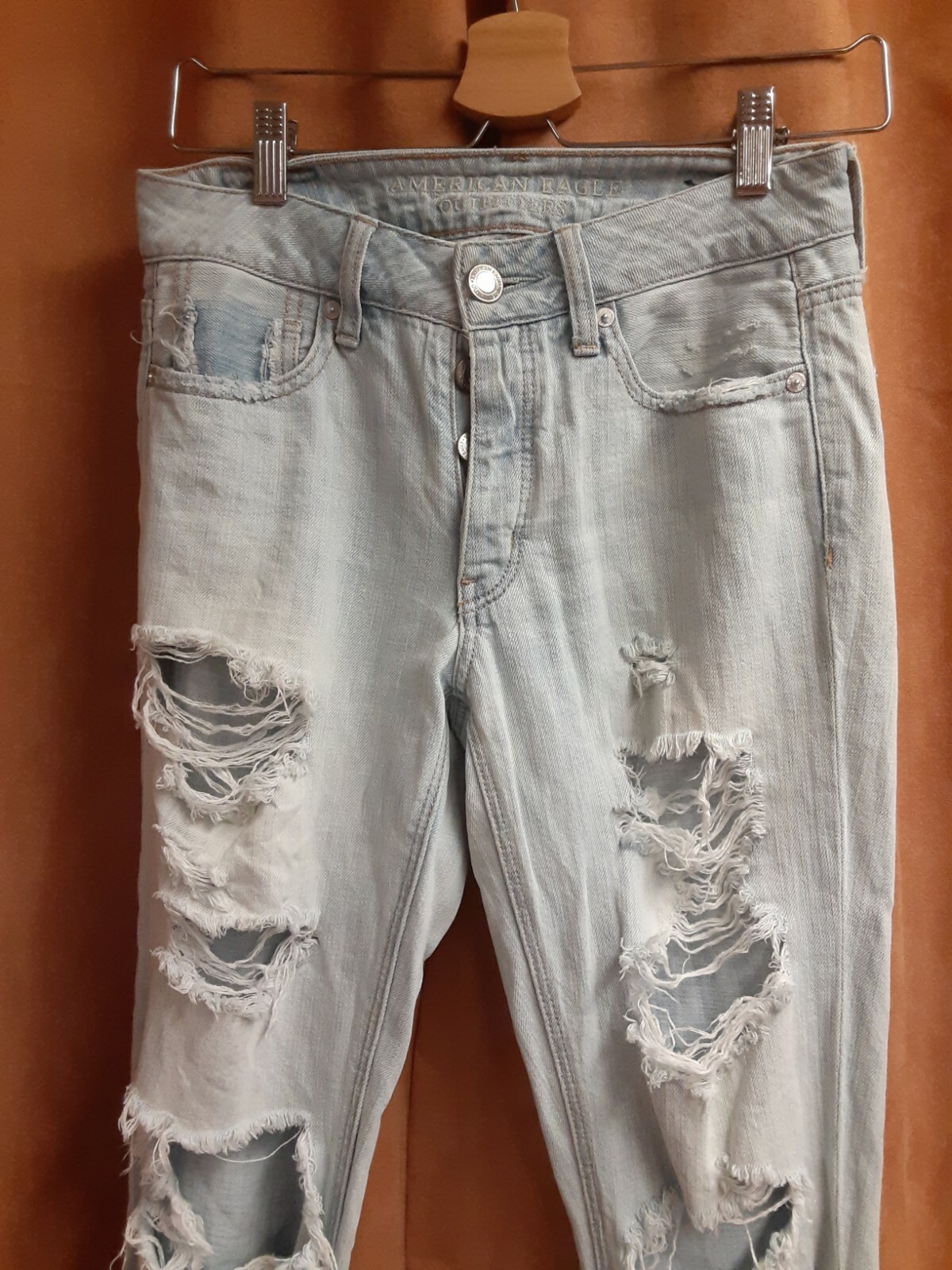 WOMEN'S AMERICAN EAGLE BUTTON DOWN DISTRESSED JEA… - image 4