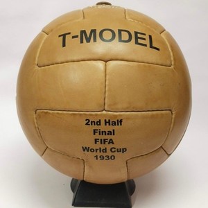 Ballon De Football Coupe Du Monde 1930 En Cuir Fait Main - Vintage Avec Socle En Bois - Neuf