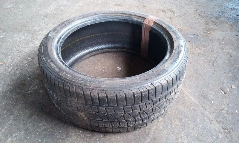 2015 Audi Q5 Tire 245 40 R 18 Continental - Image 4 of 4