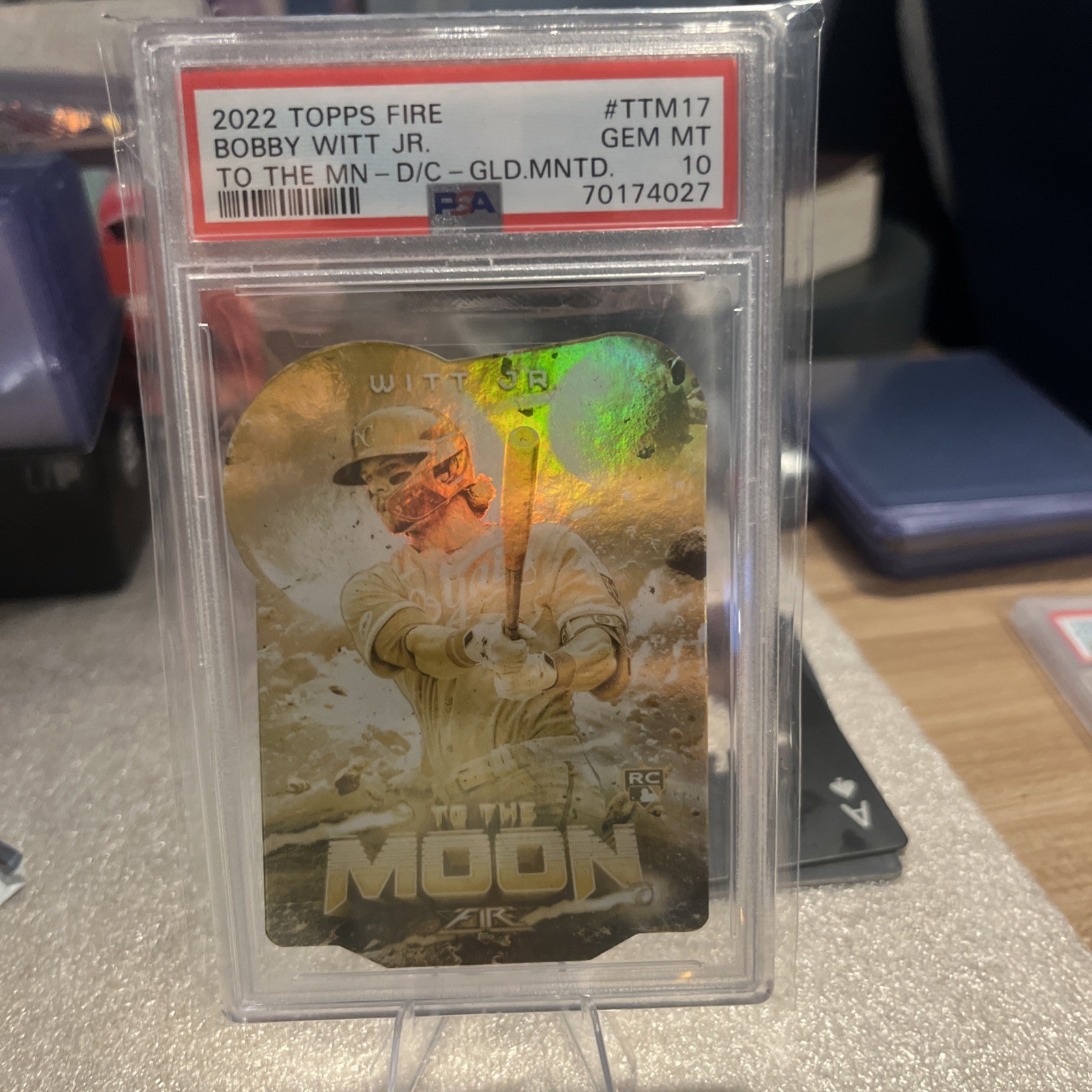 2022 TOPPS FIRE TO THE MOON DIE-CUT-GOLD MINTED BOBBY WITT JR. #TTM17 PSA 10 view 2